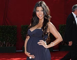 kourtney-kardashian-pregnant